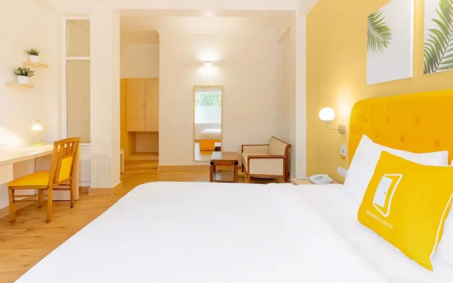 Zo Rooms CR Park
