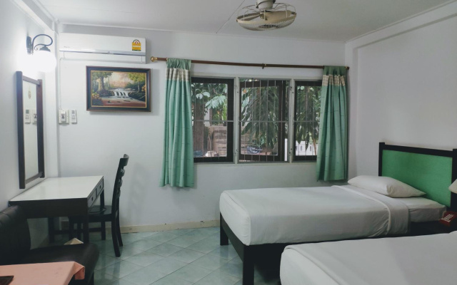 Changpuak Hotel