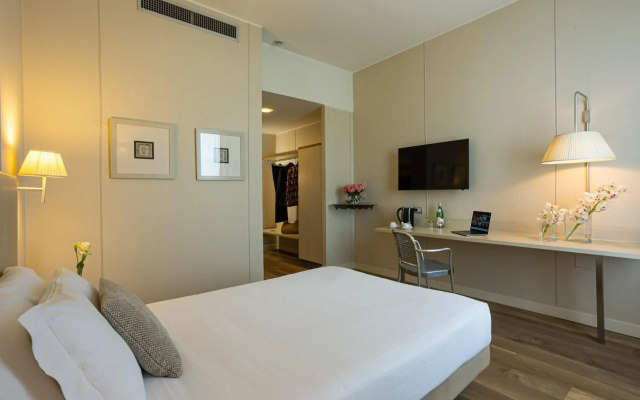Cosmo Hotel Palace