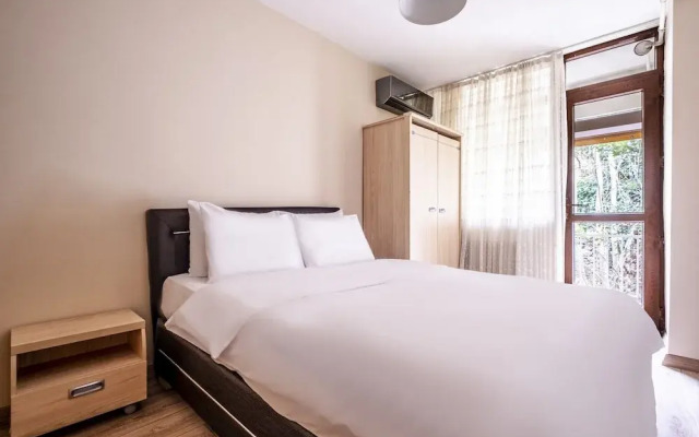 Flat With Sea View Near Uskudar Ferry Station