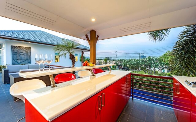 3 Bed Pool Villa in Great Location - STV