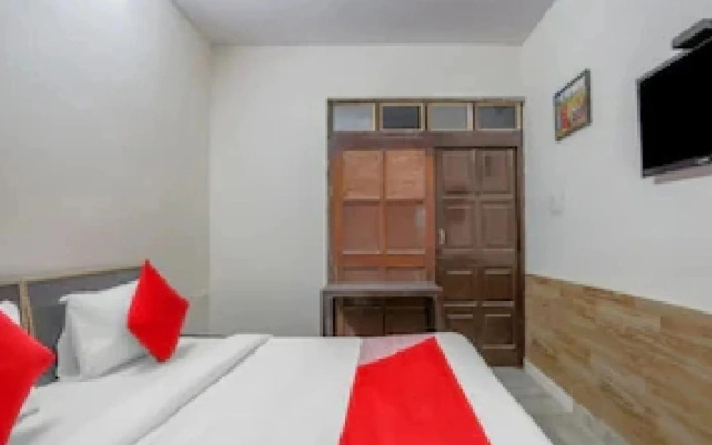 OYO 80791 Empire At Fifty Five