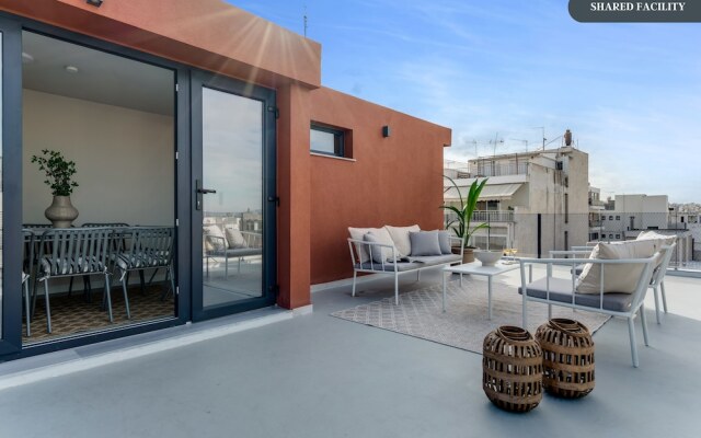 Sanders Port - Bold Studio With Roof-top Terrace