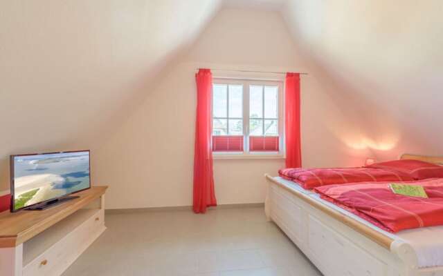 Adlerhorst Modern Retreat