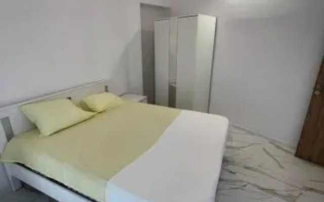 3 Rooms Apartament In The City Center Of Bucharest