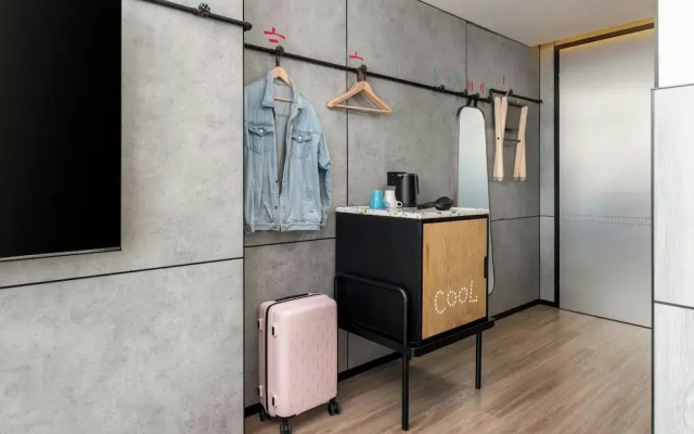 Moxy Suzhou City Centre