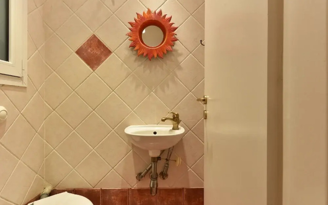 Victoria Square Apartment 2 Bedrooms 1.5 Bathroom Apts