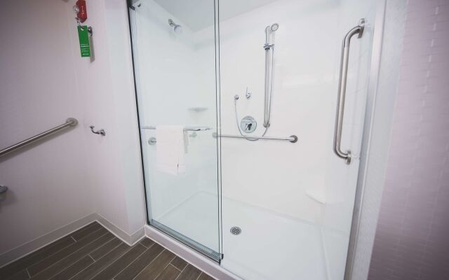 Hampton Inn and Suites Bolton