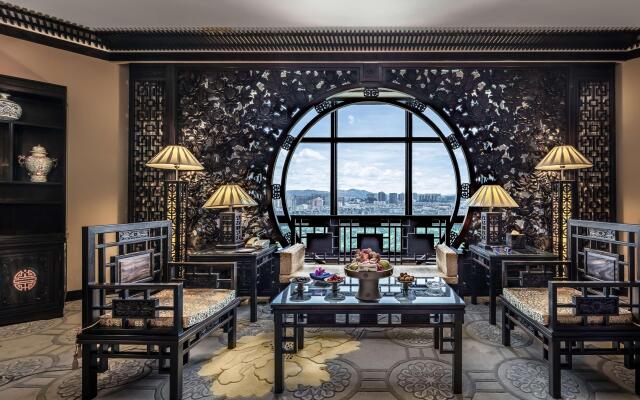 Kunming Green Lake Hotel