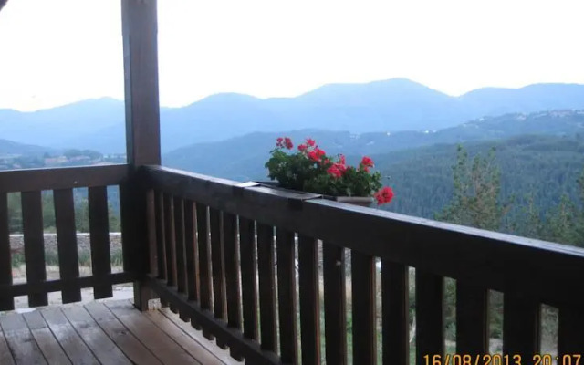 Hadji Boby Guest Inn