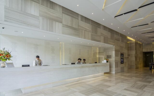 Momentus Hotel Alexandra