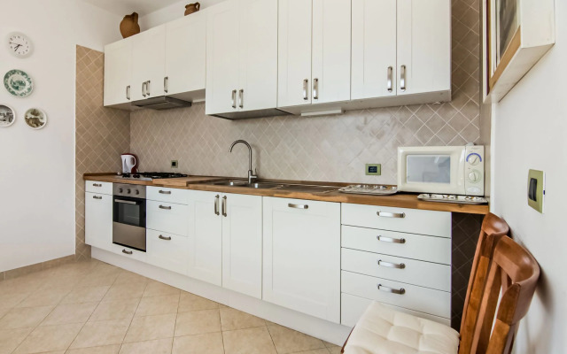 Beautiful holiday home in Montedinove with shared pool