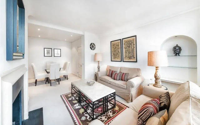 Fabulous One Bed Flat just off The Kings Road