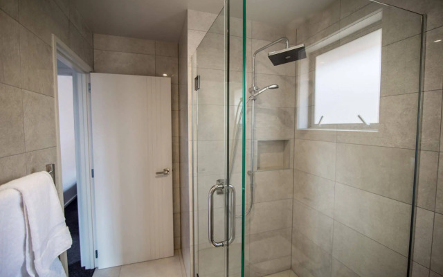 Te Anau Deluxe Apartments