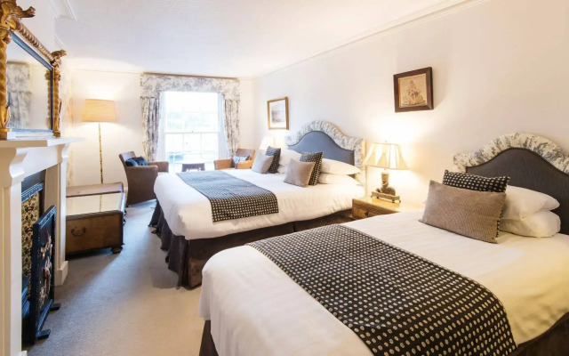 Royal Castle Hotel