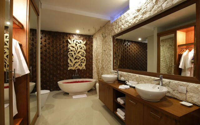 Royal Nyanyi Villa