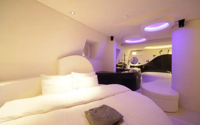Echae Hotel 3 Sinchon