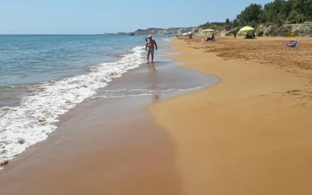 Apollonides Seafront Villa 1 “Aoede”