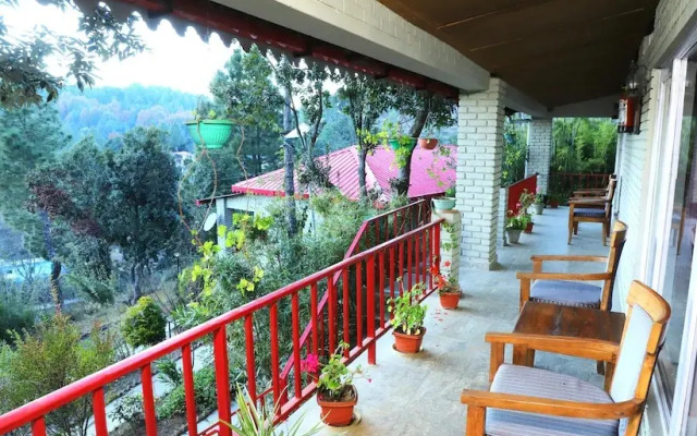 Majkhali woods, Ranikhet, by Himalayan Eco Lodges