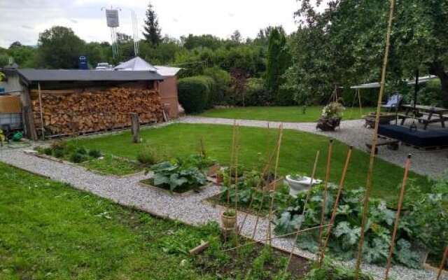 Brezko Garden House