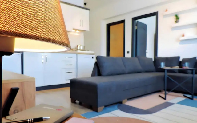 Chic Flat 10 min to Lara Beach in Antalya