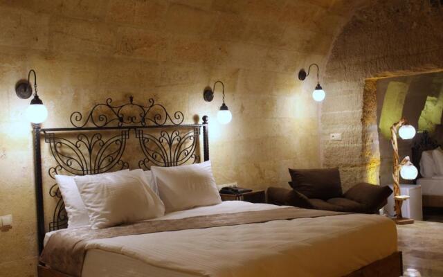 Kayra Cave Suites