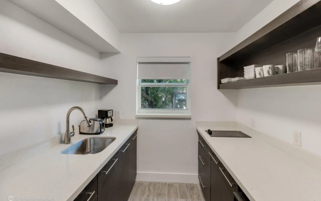 Harding Beach Suites