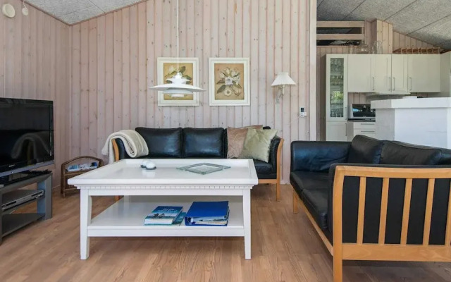 8 Person Holiday Home in Ulfborg