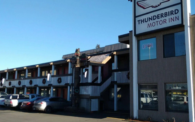 Thunderbird Motor Inn