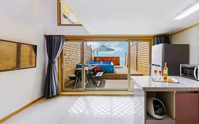 Musangpo Sunset Beach Pension