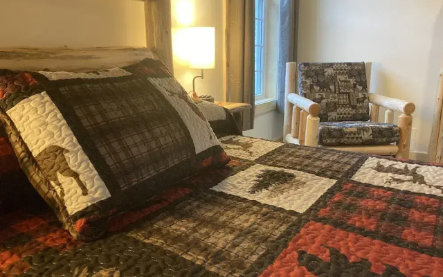 Keweenaw Waters Resort