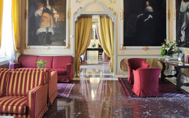 Phi Hotel Canalgrande