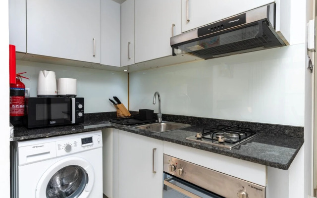 Lux BnB Studio Al Furjan