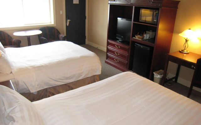 Revelstoke Lodge