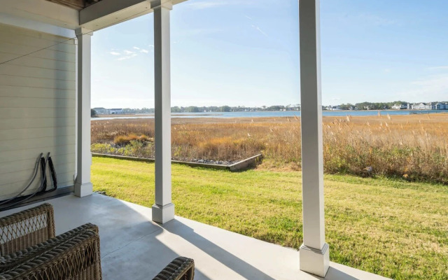 Hidden Paradise Coastal Views!