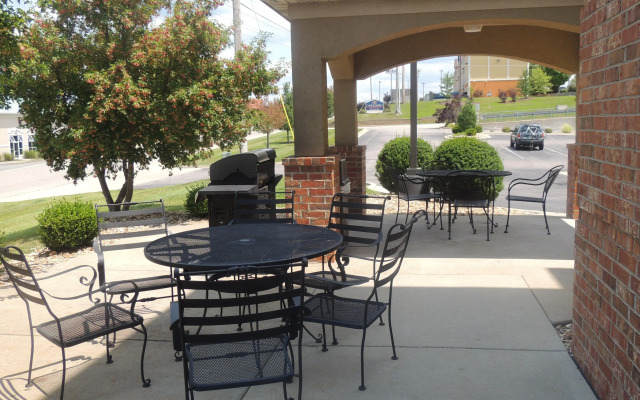 Candlewood Suites St Robert by IHG