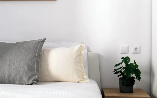 Les Nuances de Blue 1-BR Apt in Athens