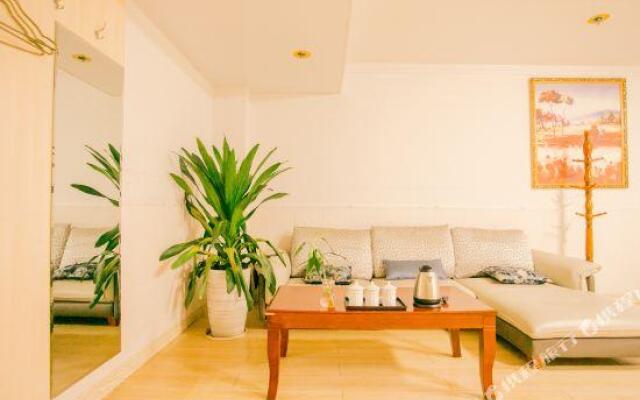 Xinyang JinGuan Express Hotel