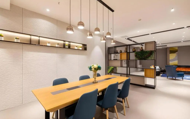 Homeinn Selected Hotel (Anshan Steel West station  Material Market)