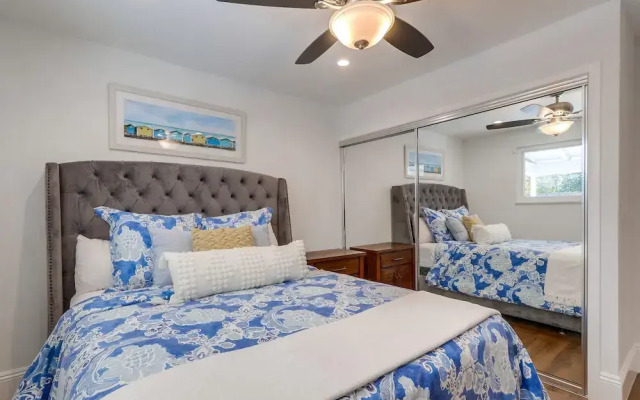 Gorgeous Upgraded 5 Bedroom & 3 Bath Home with pool