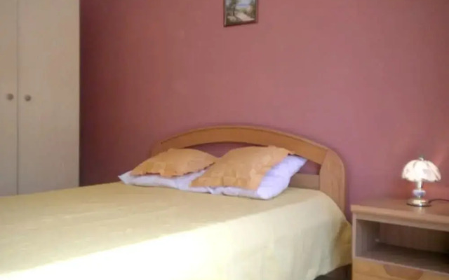 Villa With 4 Bedrooms in Trets, With Wonderful Mountain View, Private