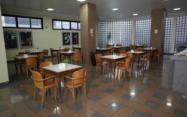 Hotel Oscar Gold