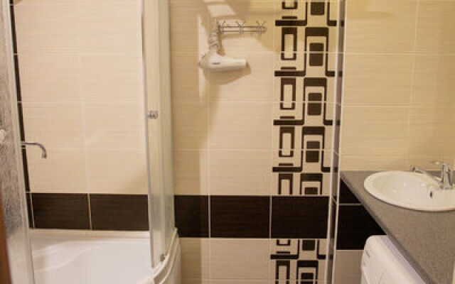 Апартаменты КЛАВИС на ул. Сурикова, д. 4