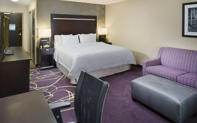 Hampton Inn & Suites Lansing West