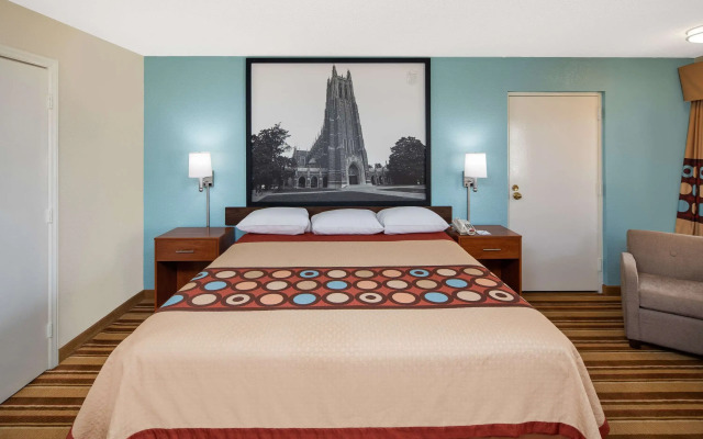 Super 8 by Wyndham Burlington NC