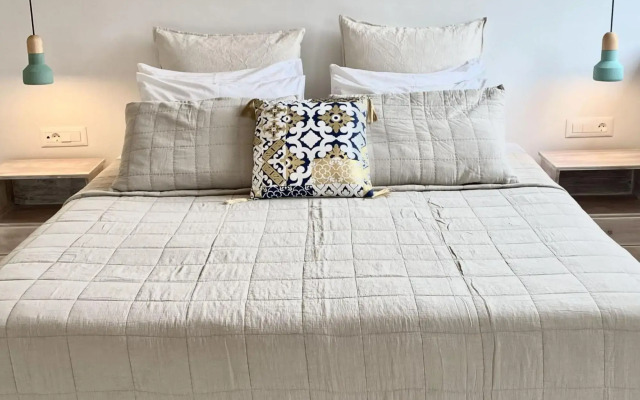 Lithies Studios & Apartments