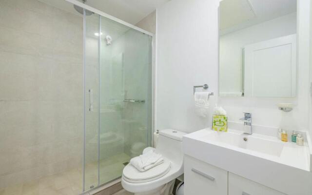 HH-2BStd614 - All shades of Blue OCEANFRONT luxury condo,