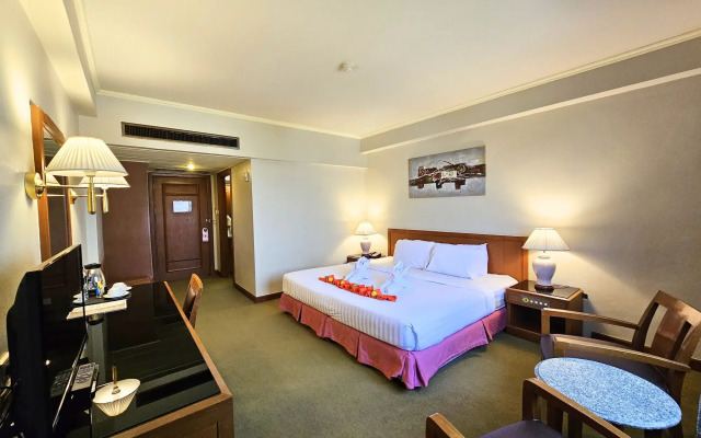 Songphanburi Hotel