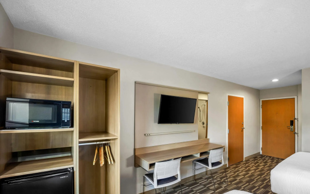 Microtel Inn & Suites by Wyndham Greensboro
