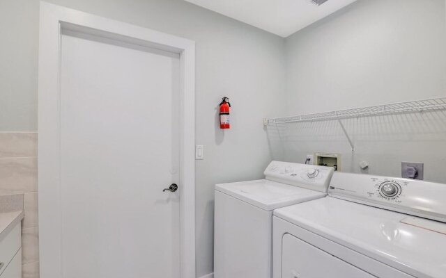 Pet-friendly Waterfront Home on key lot With View